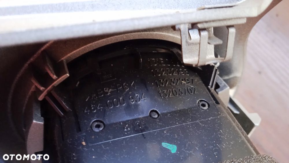 Kratki nawiewu panel środkowy awaryjne podgrzewanie foteli i kierownicy Opel Corsa D 13250807 13204956 - 4