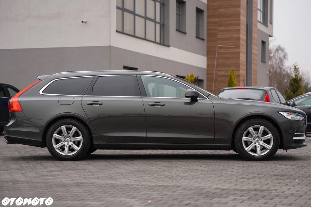 Volvo V90 D3 Geartronic Momentum Pro - 17