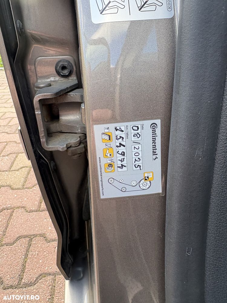 Volkswagen Golf Plus 1.6 TDI DPF DSG Highline - 26