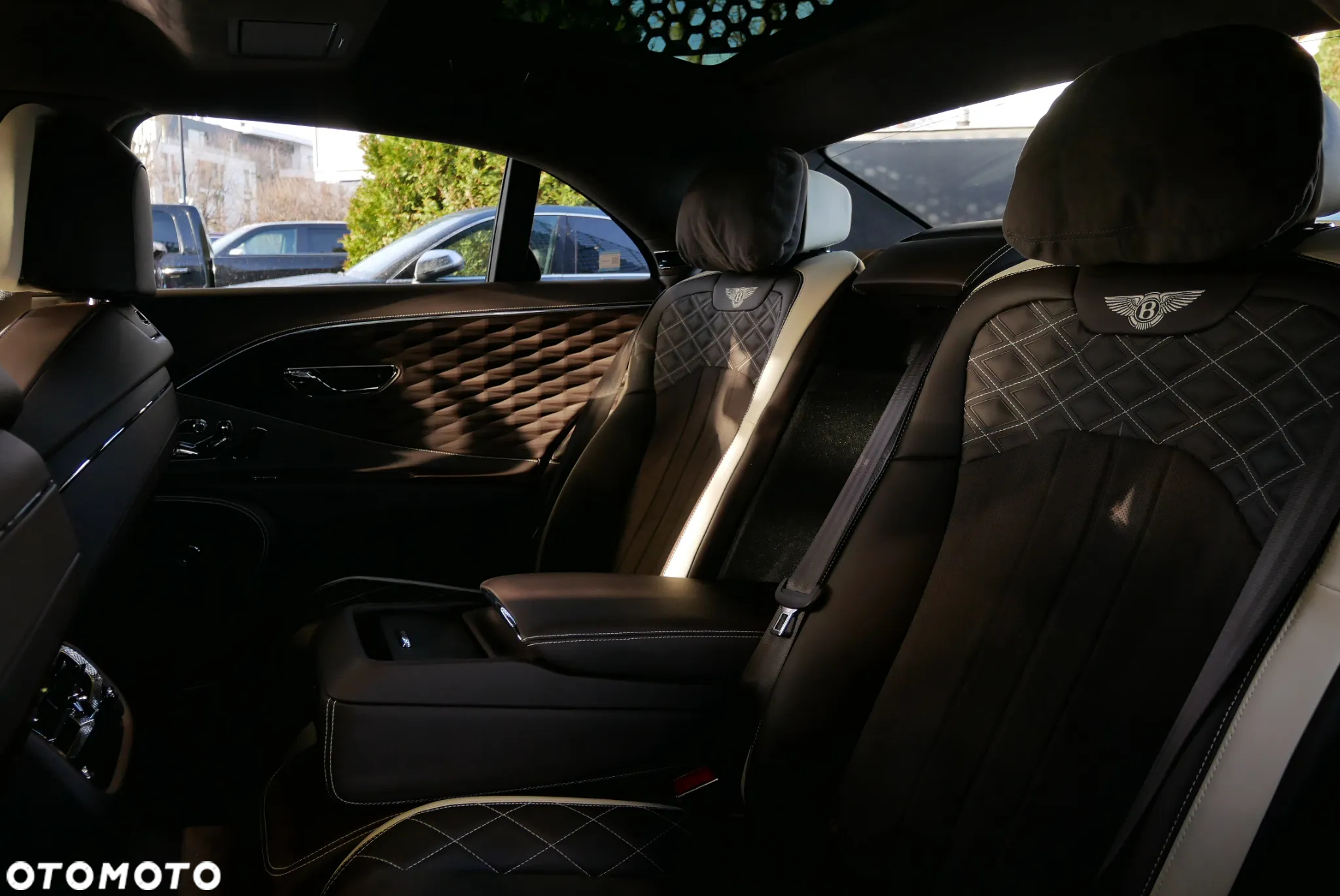 Bentley Flying Spur - 14