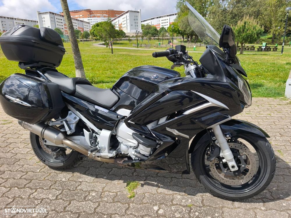 Yamaha FJR 1300 - 9