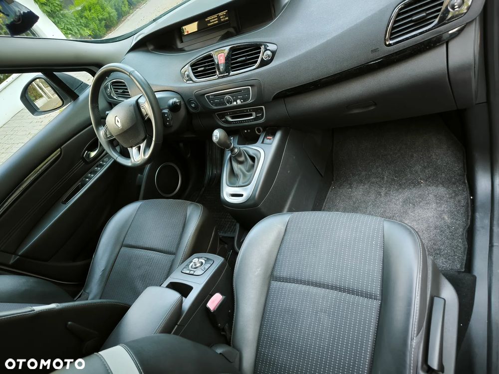 Renault Scenic TCe 130 Dynamique - 15