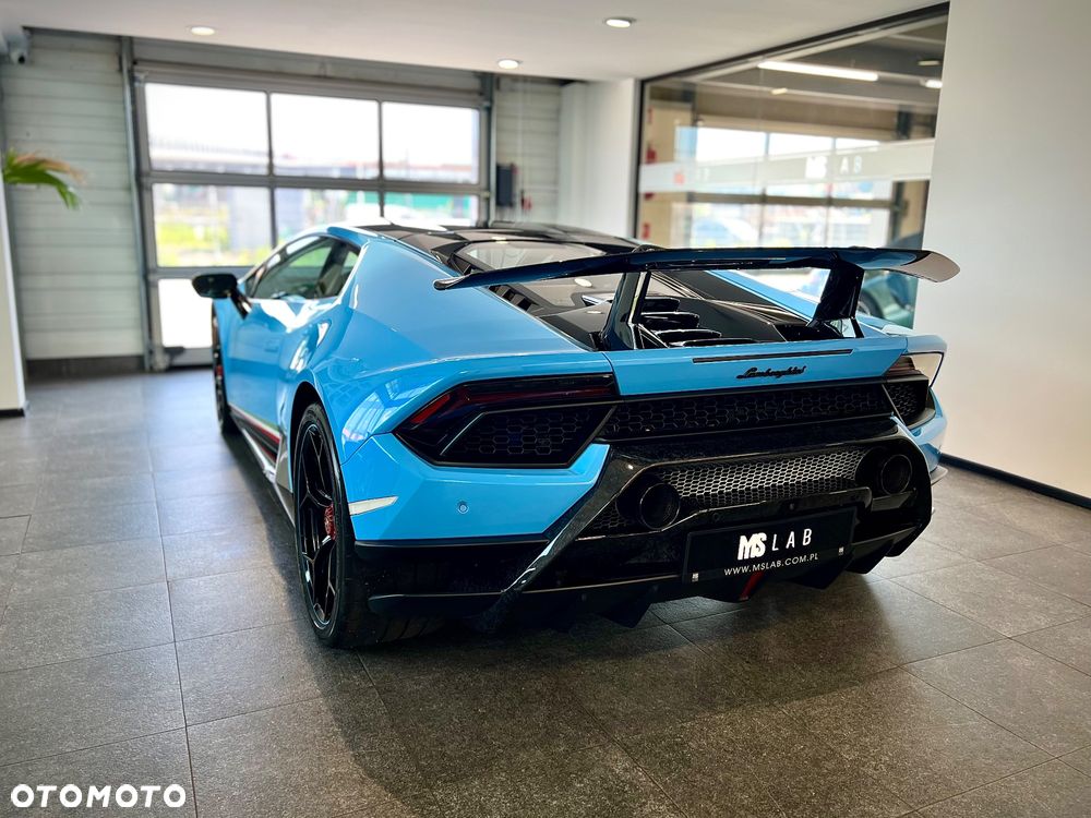 Lamborghini Huracan Performante - 3