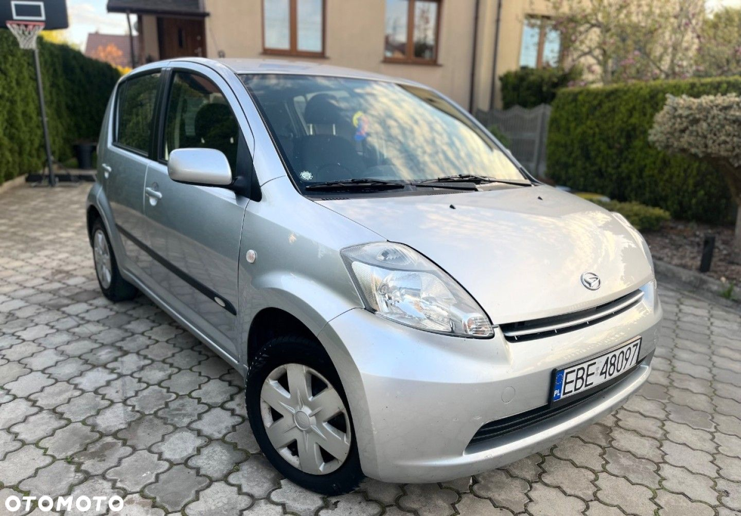Daihatsu Sirion - 4