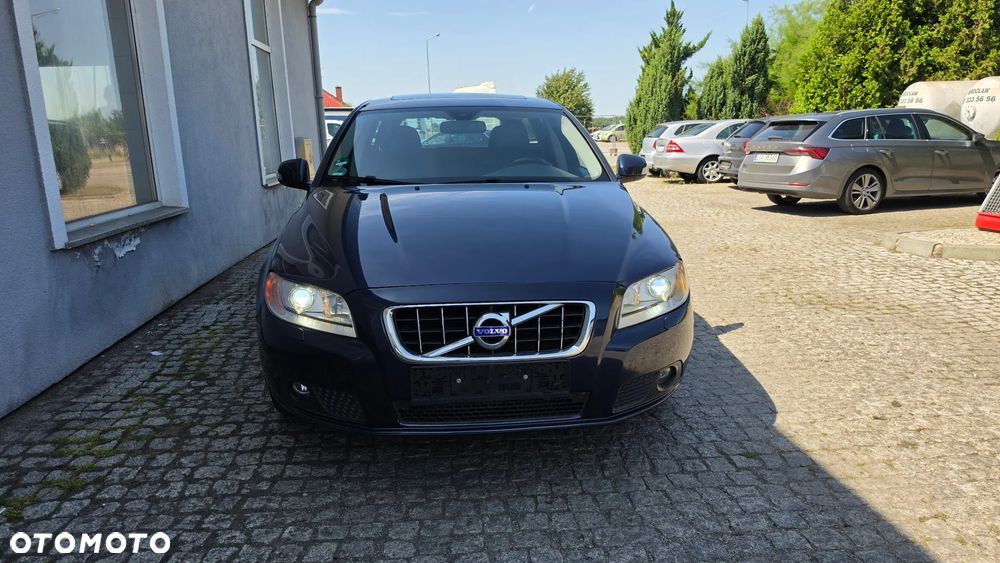 Volvo V70 2.5T Momentum - 2