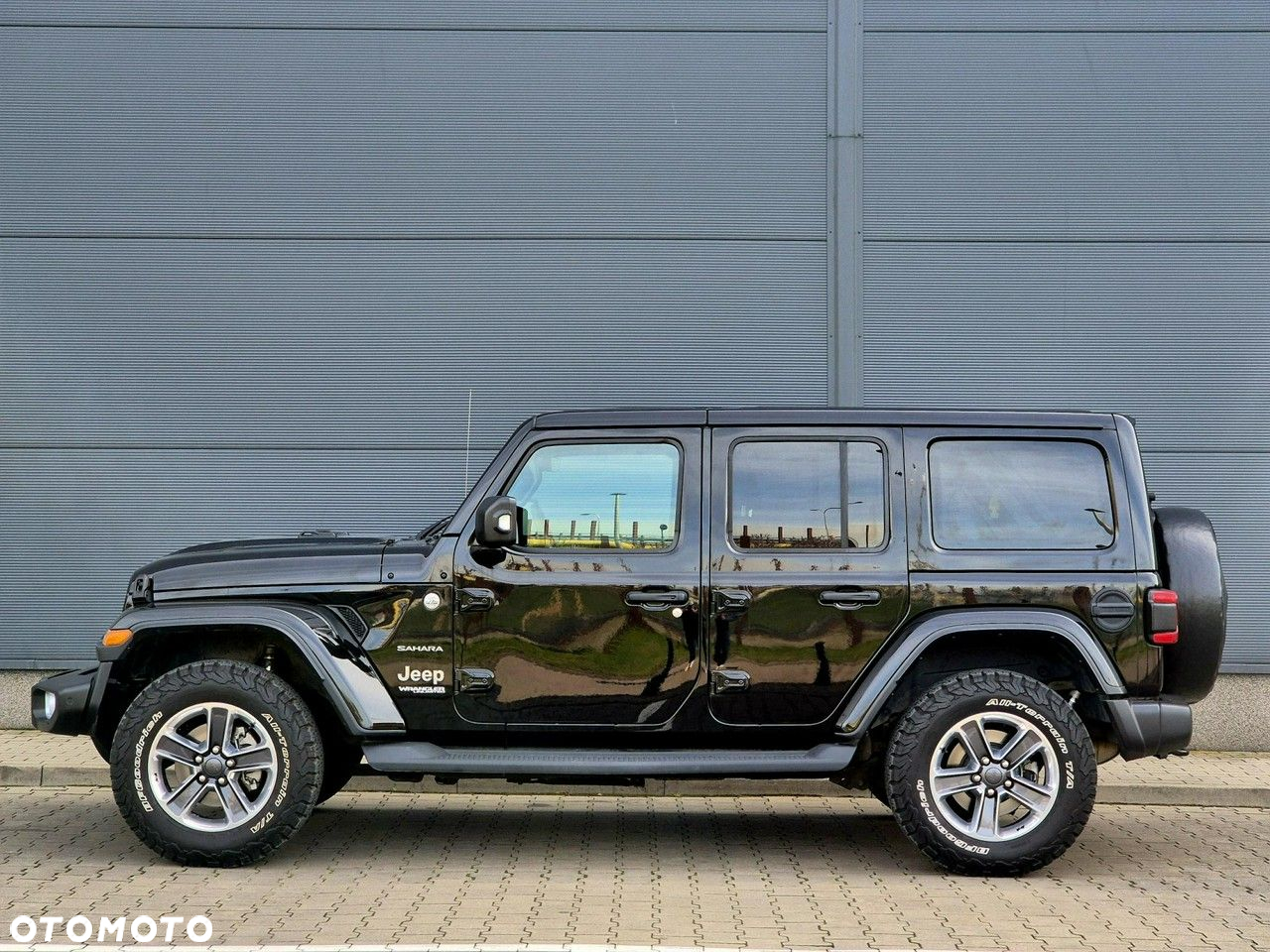 Jeep Wrangler - 2