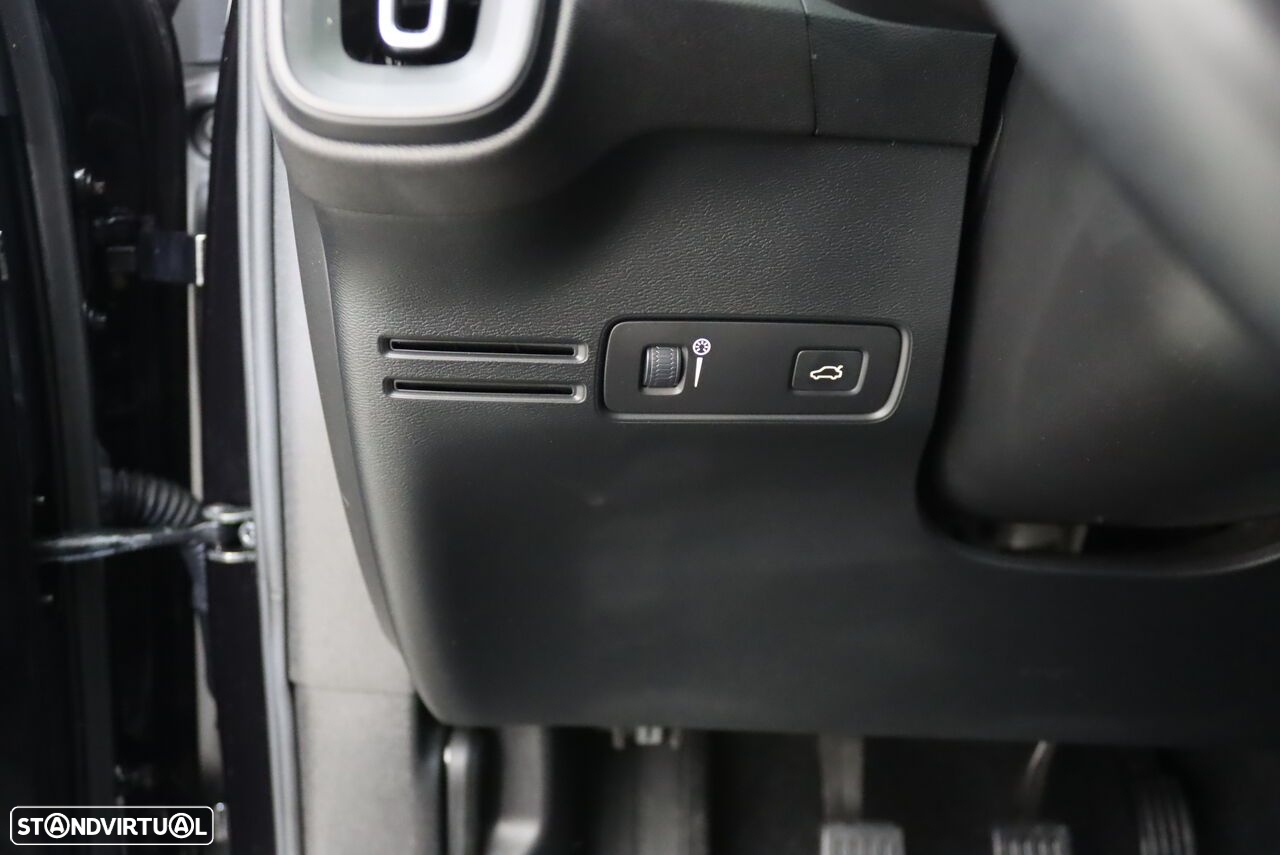 Volvo XC 40 2.0 D3 Momentum - 16