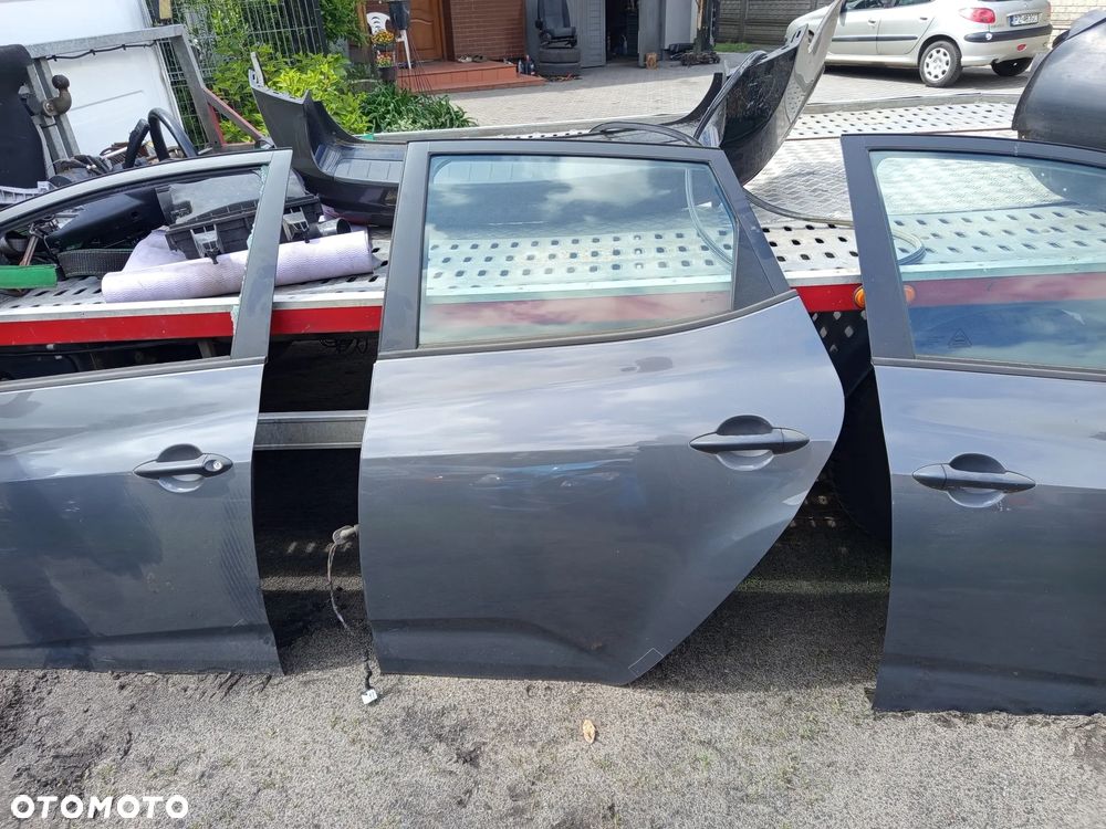 kia venga  zderzak błotnik drzwi lampa EUROPA - 4
