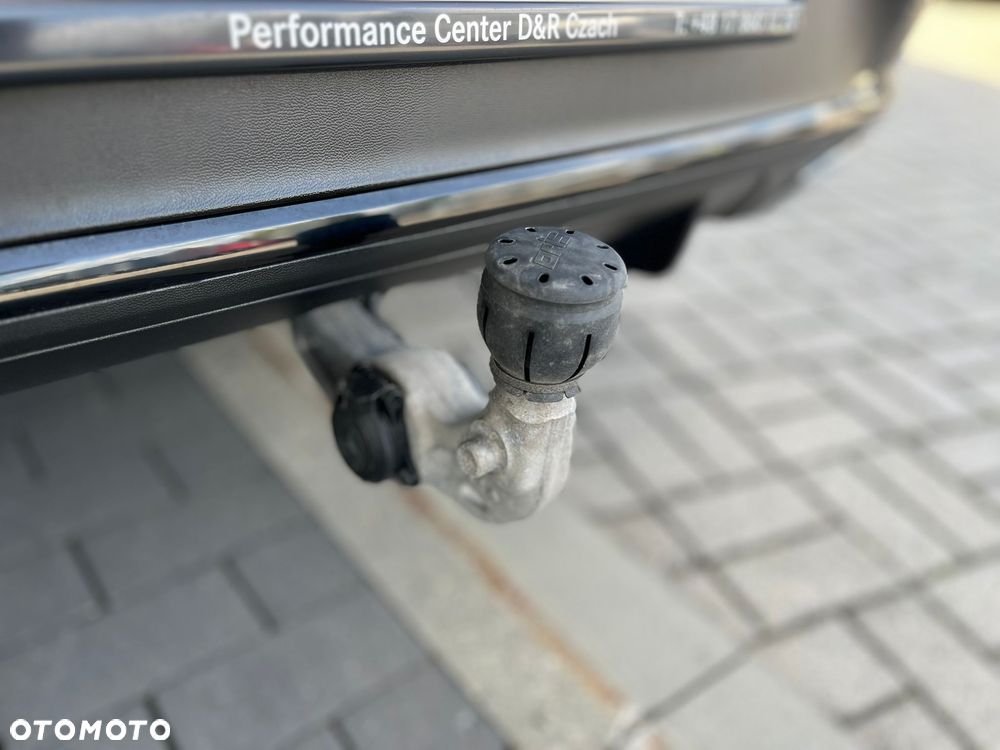 Mercedes-Benz GLC 300 e 4-Matic - 40