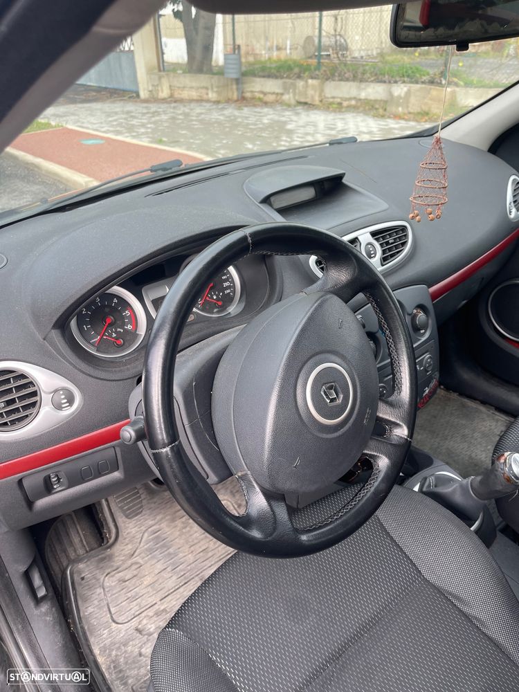Renault Clio - 5