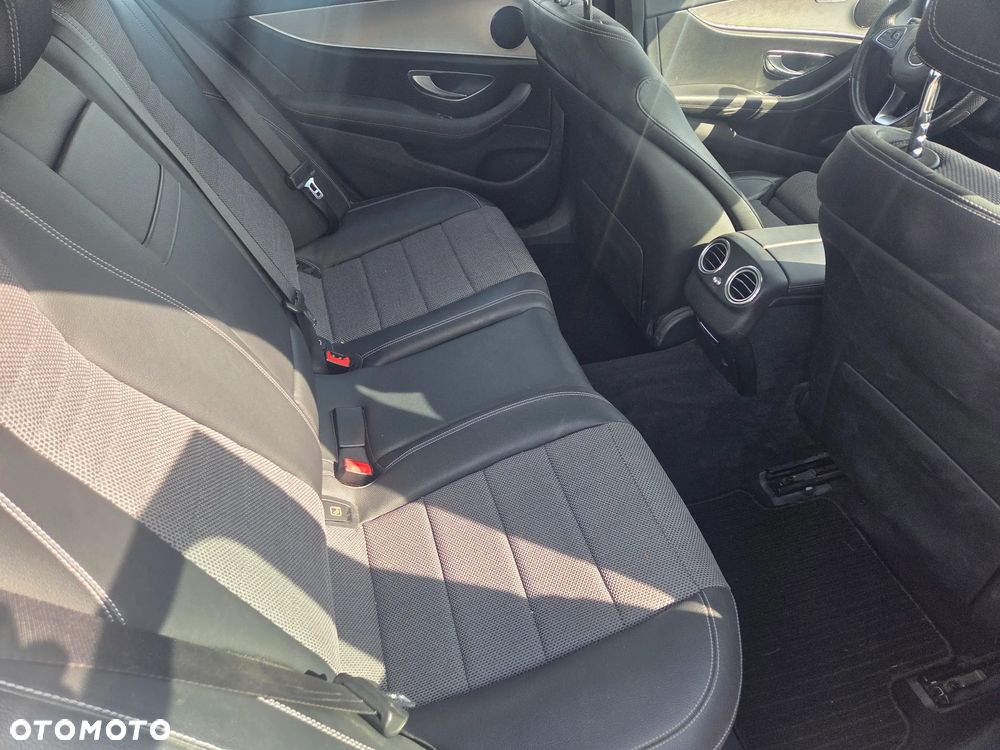 Mercedes-Benz Klasa E - 9