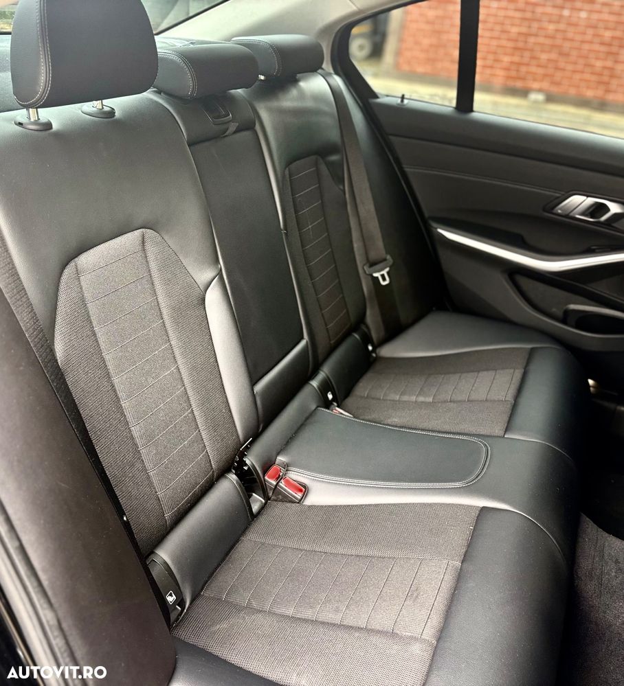 BMW Seria 3 320d Aut. Sport Line - 9