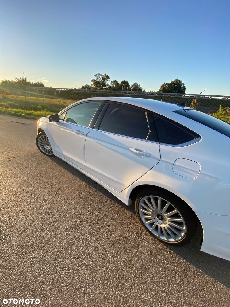 Ford Fusion - 13