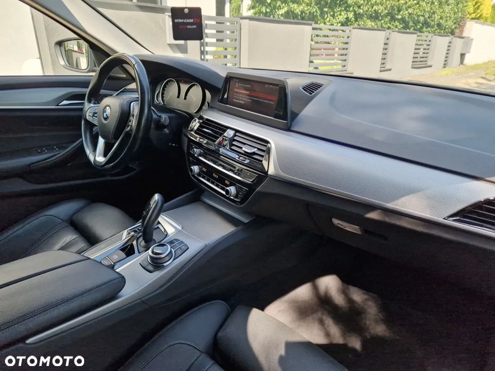 BMW Seria 5 530d Sport Line - 20