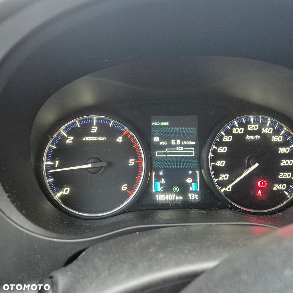 Mitsubishi Outlander - 9