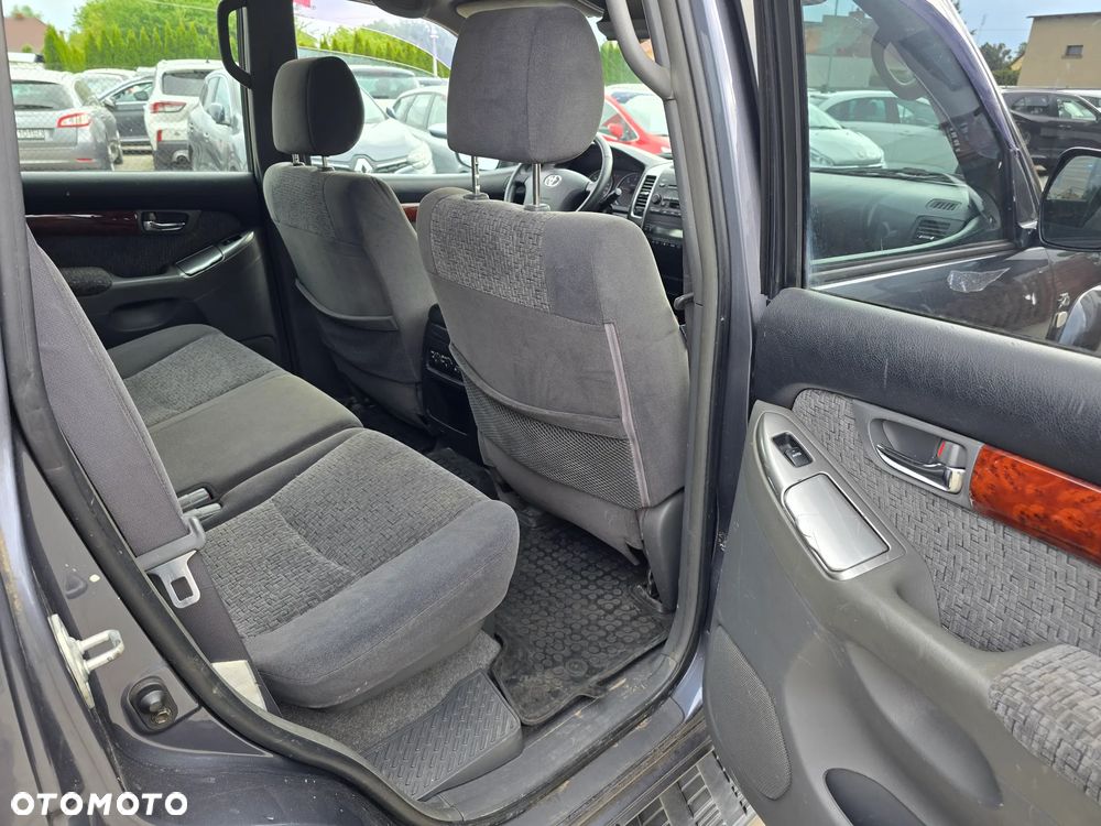 Toyota Land Cruiser - 10