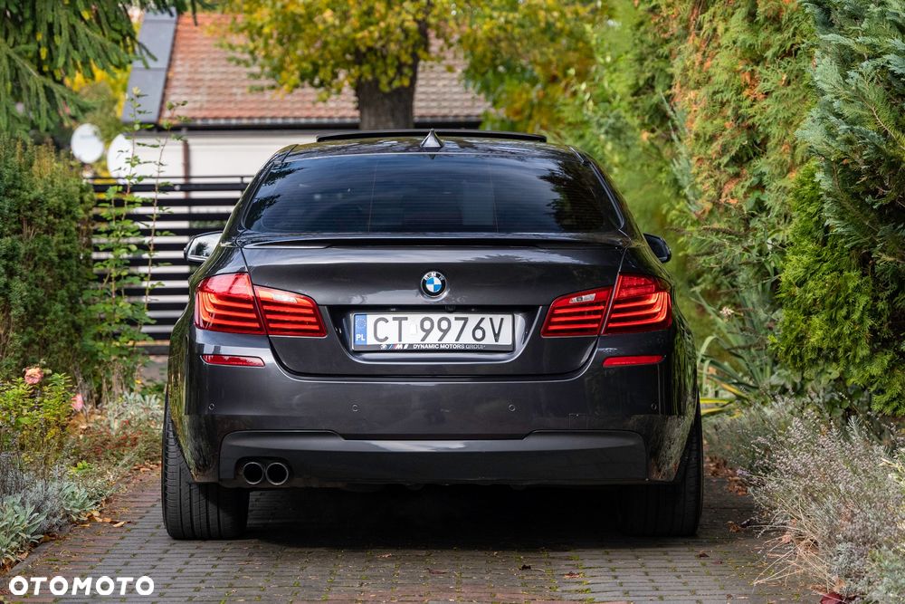 BMW Seria 5 530d xDrive - 12
