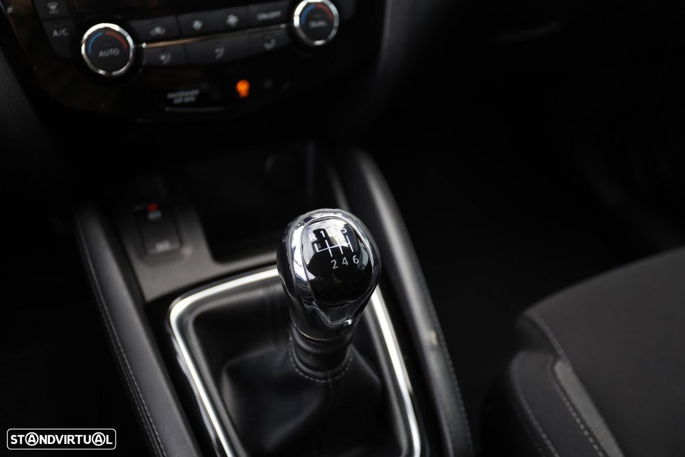 Nissan Qashqai 1.5 dCi N-Connecta - 10