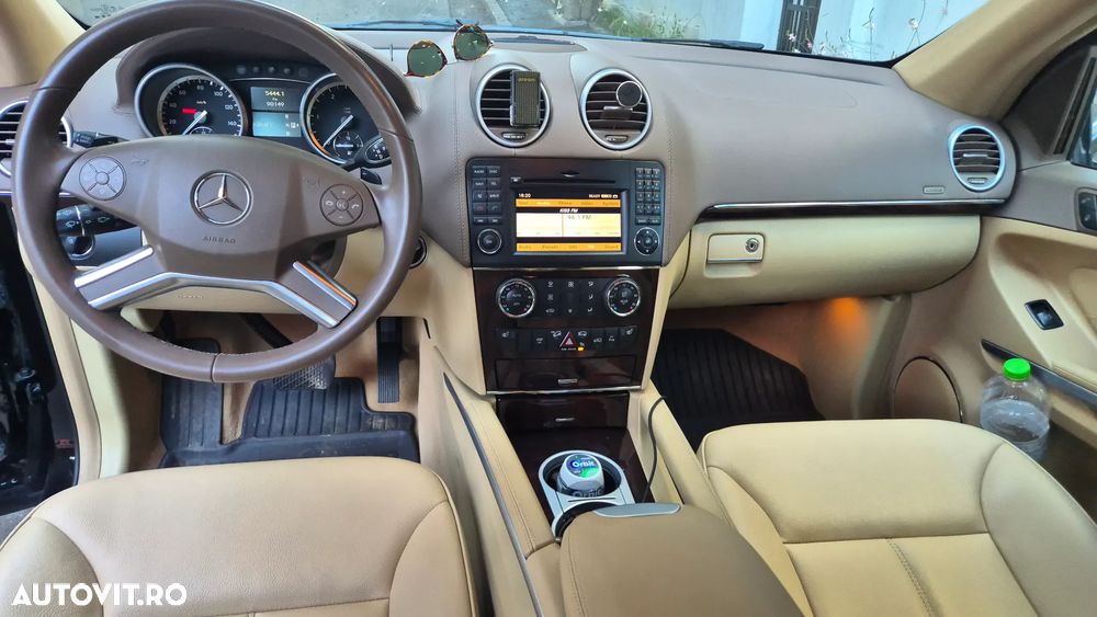 MERCEDES-BENZ GL-Class 2010 — imagine 2