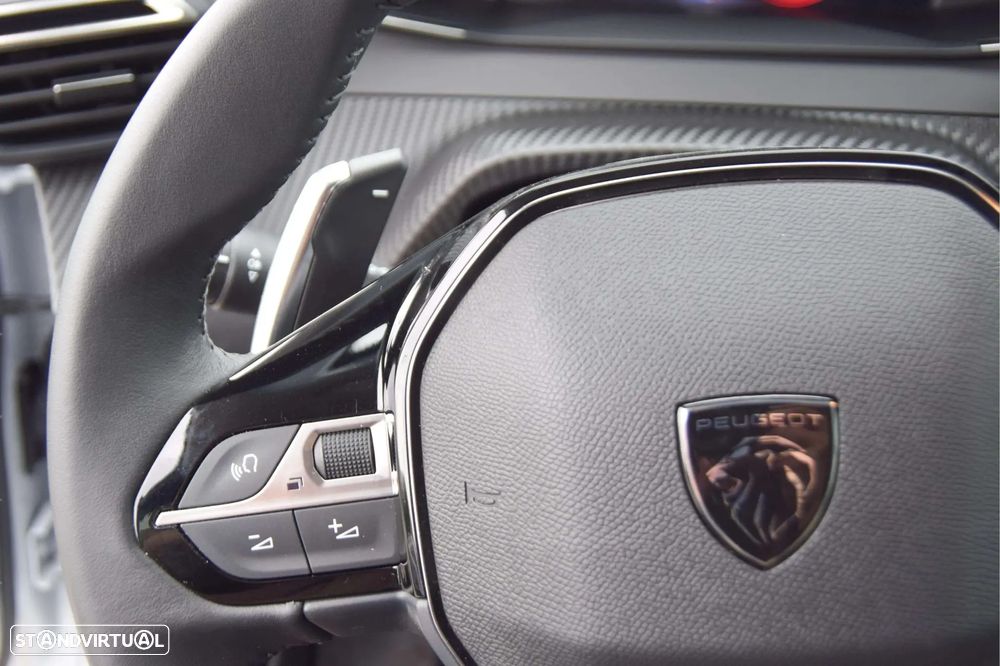 Peugeot 208 1.2 Hybrid Allure e-DCS6 - 22