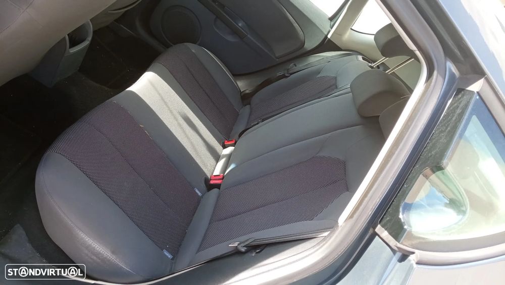 SEAT Leon 1.9 TDI DPF Ecomotive Style - 12
