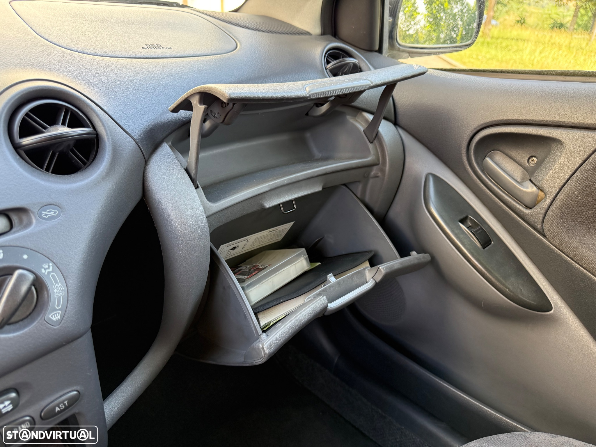 Toyota Yaris 1.0 Sol ABS+CD+AC - 26