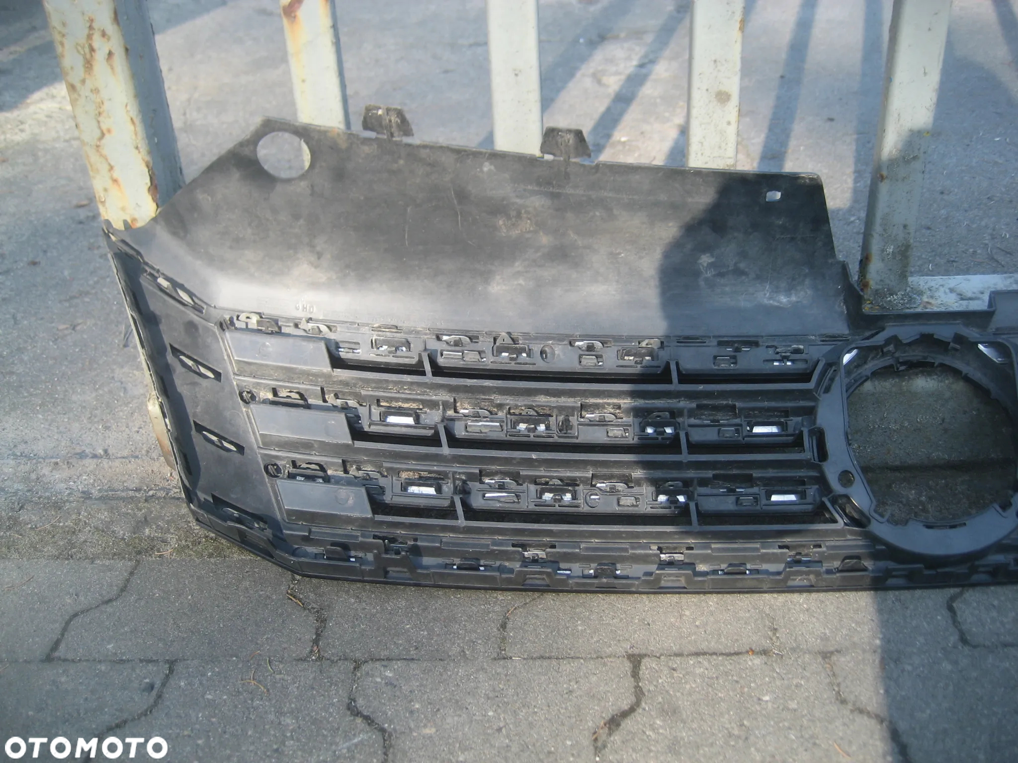 vw passat b7 atrapa grill 3aa853653 uszkodzona - 8