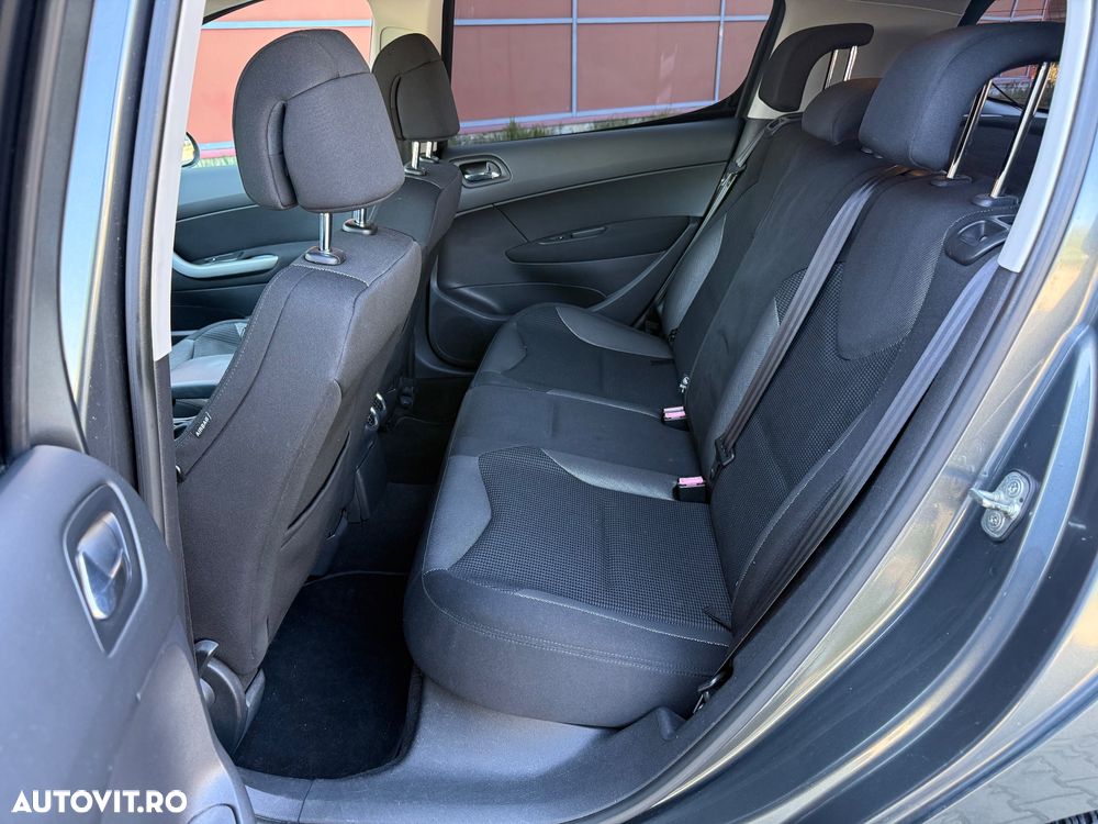 Peugeot 308 1.6HDi Premium - 7