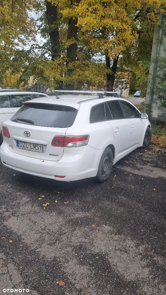 Toyota Avensis - 1