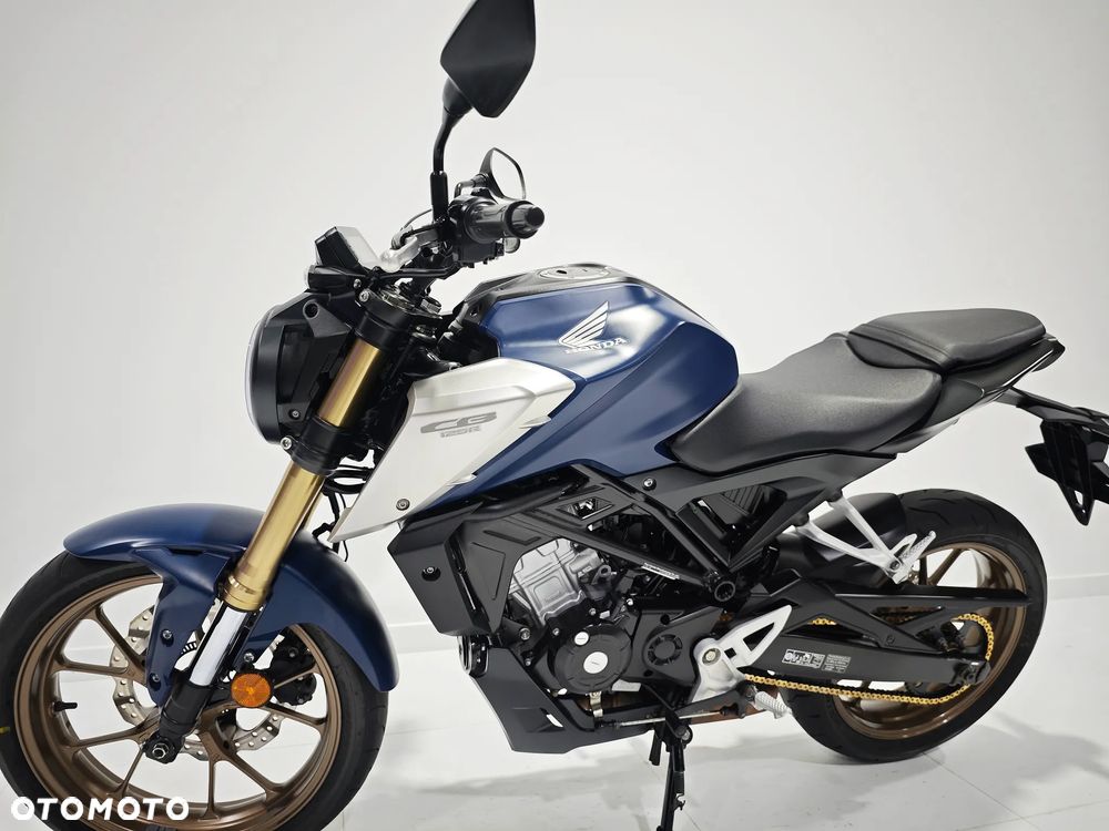 Honda CB - 11