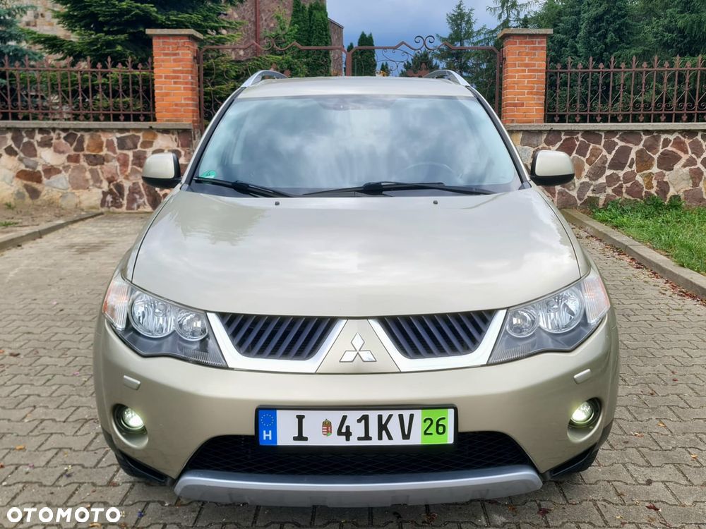 Mitsubishi Outlander 2.4 4WD Invite - 2