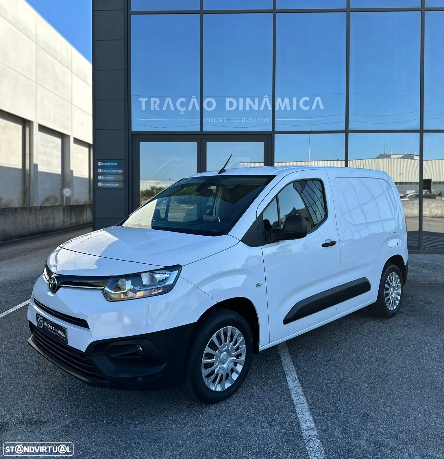 Toyota Proace City Medium 1.5D-4D L1 Business - 3