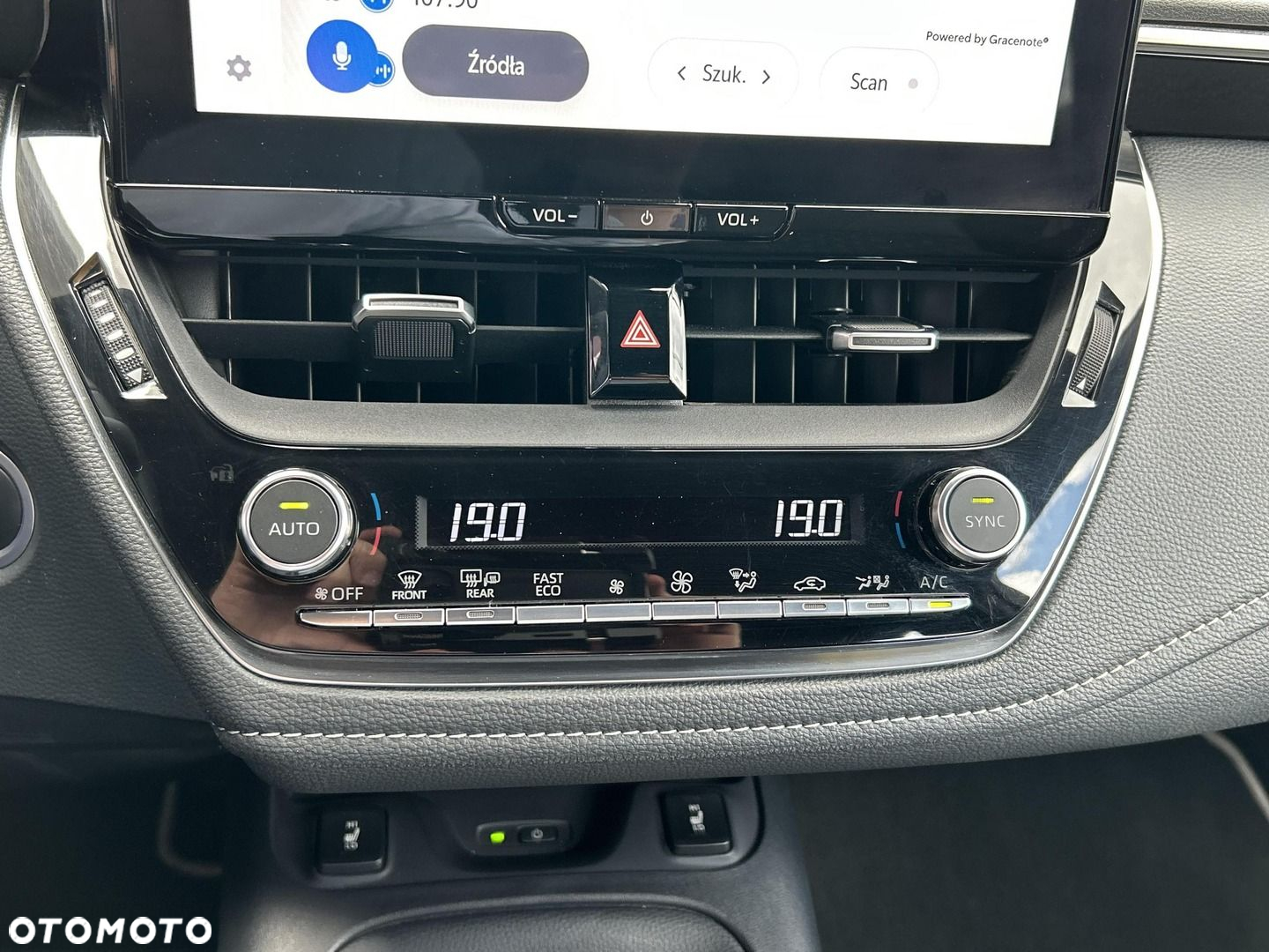Toyota Corolla - 19