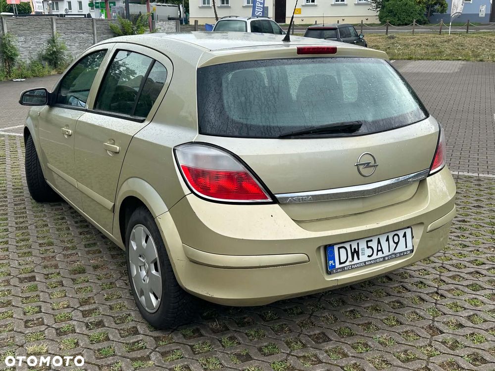 Opel Astra 1.6 Elegance - 2