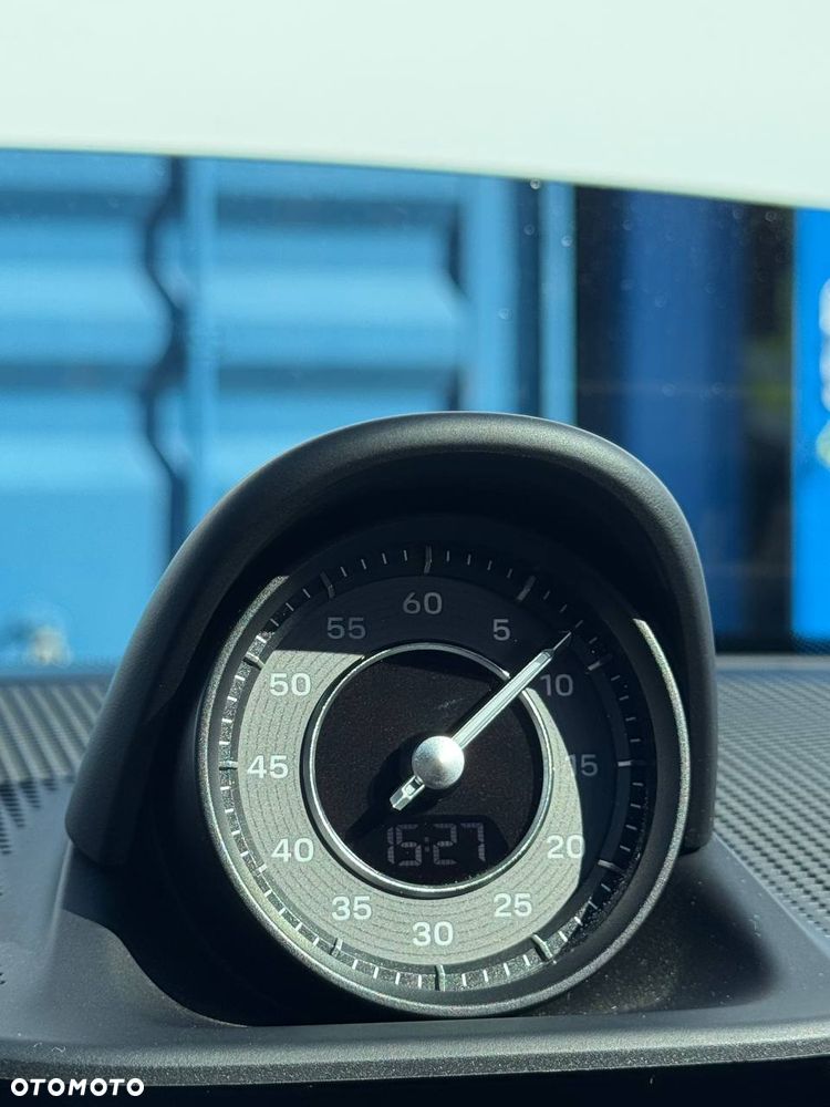 Porsche Taycan GTS - 24