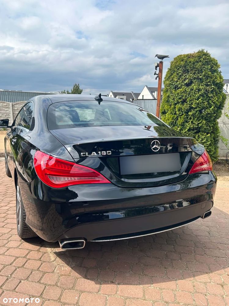 Mercedes-Benz CLA 180 - 4