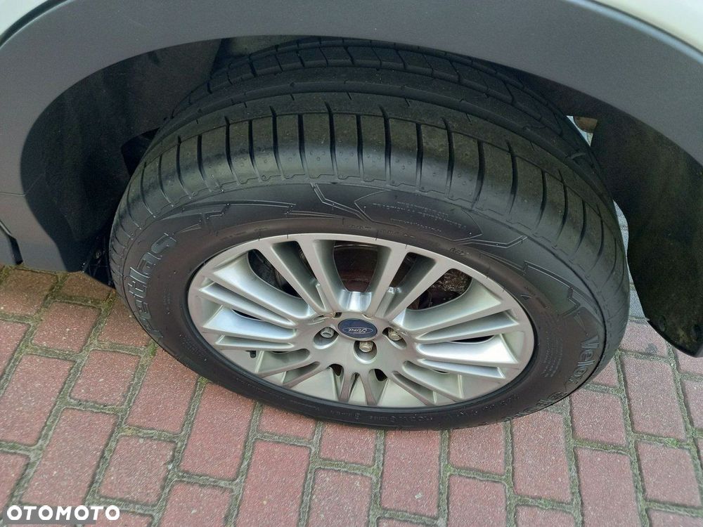 Ford Kuga 1.6 EcoBoost 2x4 Titanium - 7