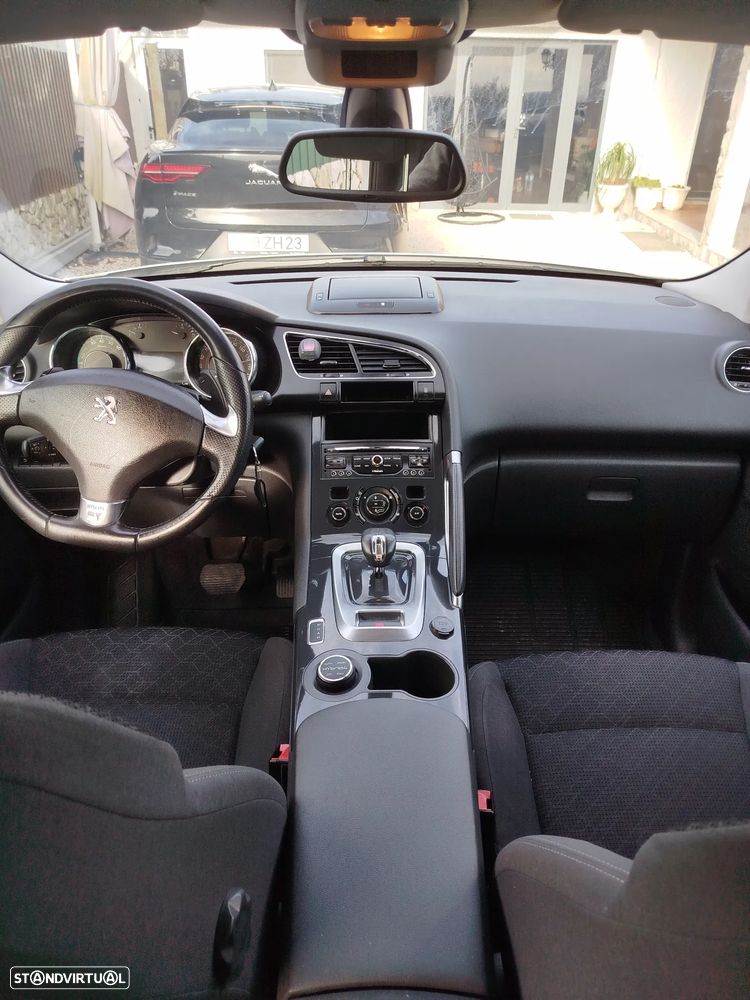 Peugeot 3008 2.0 HDi Hybrid4 - 5