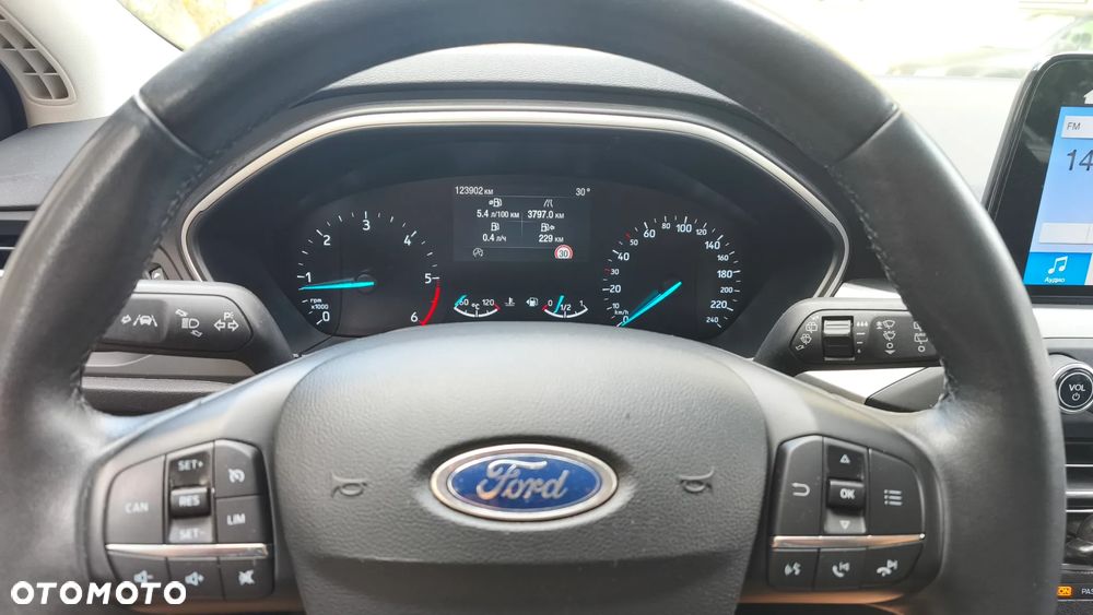 Ford Focus 1.5 TDCi SYNC Edition - 17