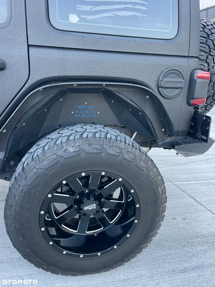 Jeep Wrangler - 10