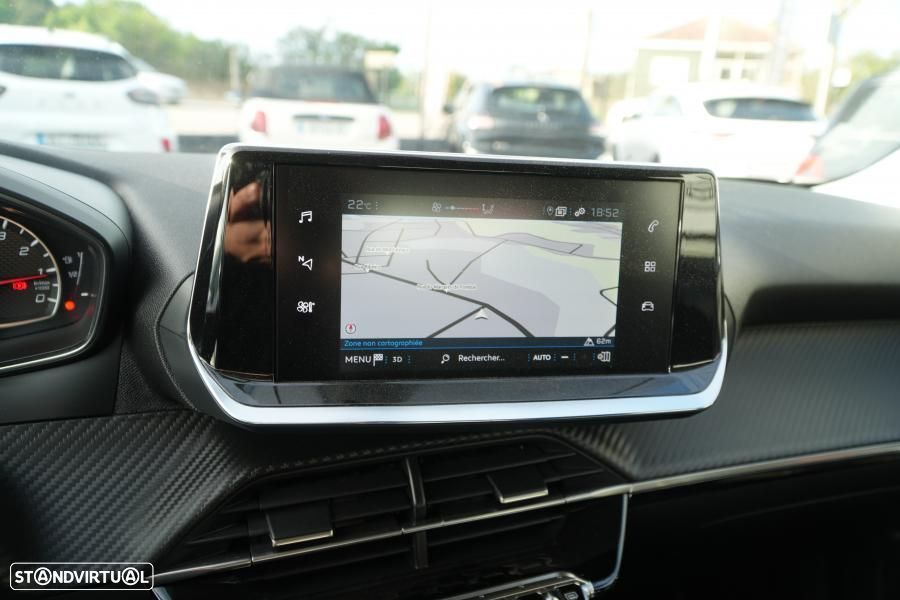 Peugeot 2008 1.2 PureTech Allure Pack EAT8 - 11