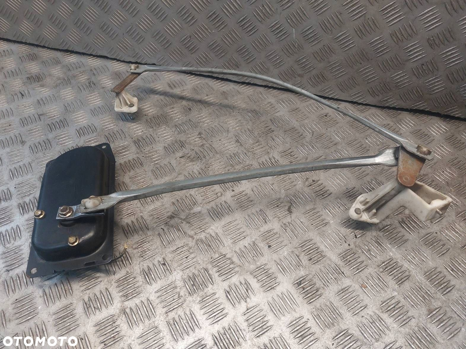 MECHANIZM WYCIERACZEK + SILNICZEK PRZÓD SUZUKI VITARA I - 3