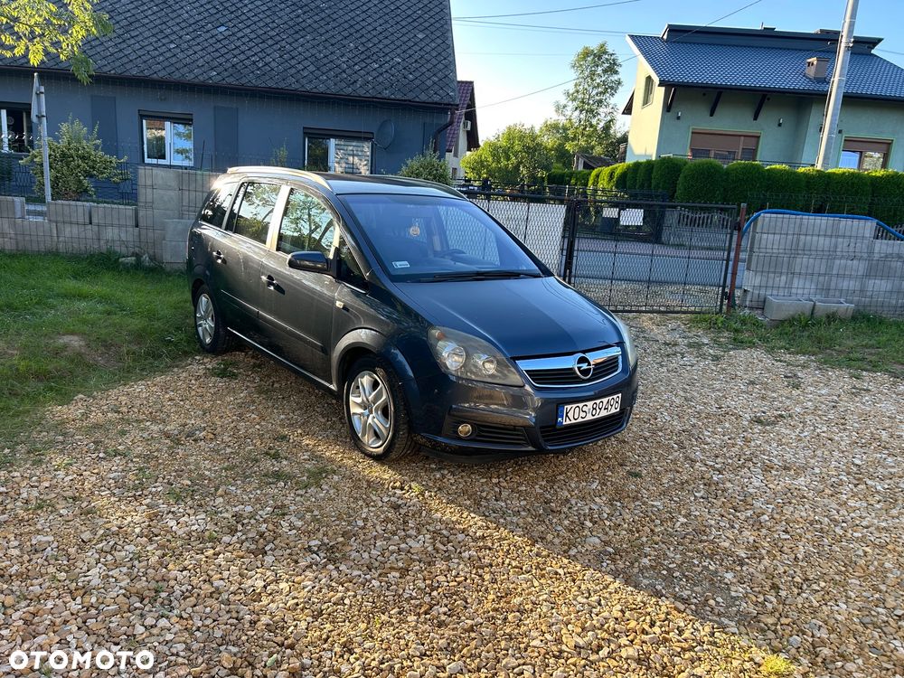Opel Zafira 1.8 Cosmo - 26