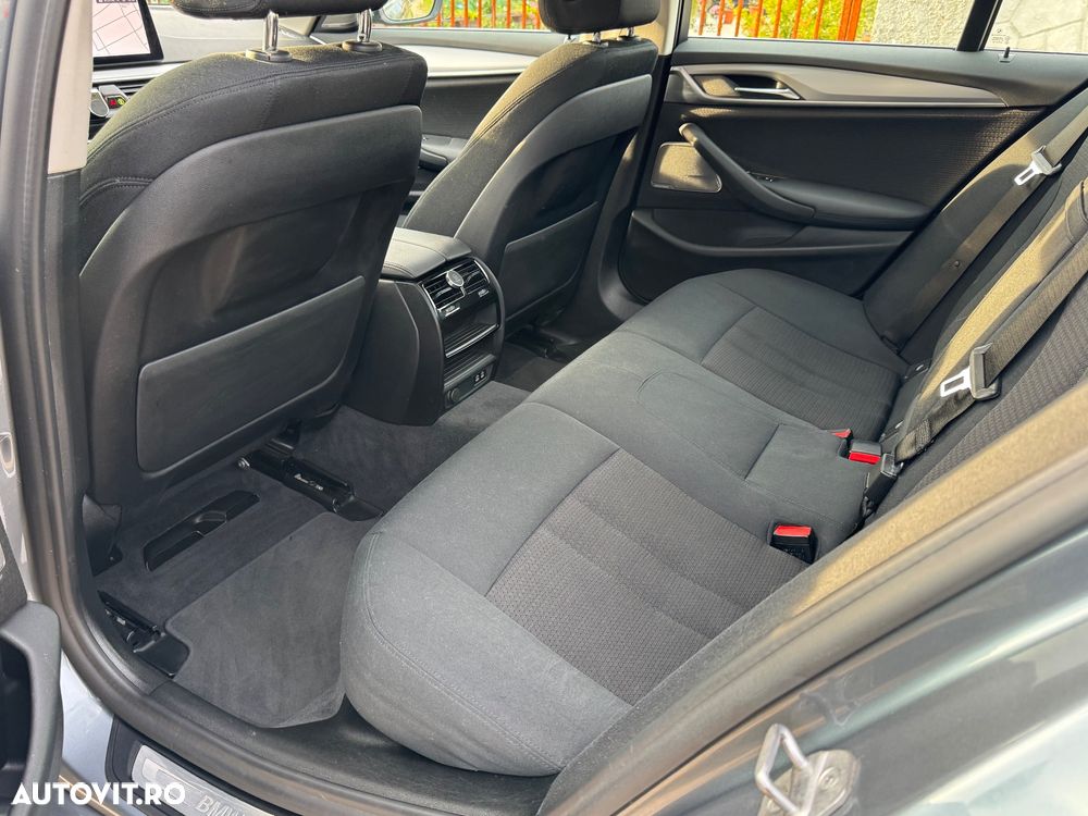 BMW Seria 5 520d AT MHEV - 6