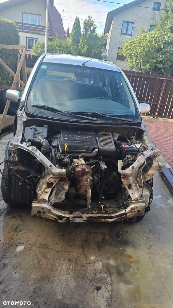 Daihatsu YRV - 2