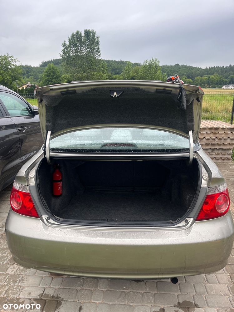 Honda City 1.4 Comfort - 14
