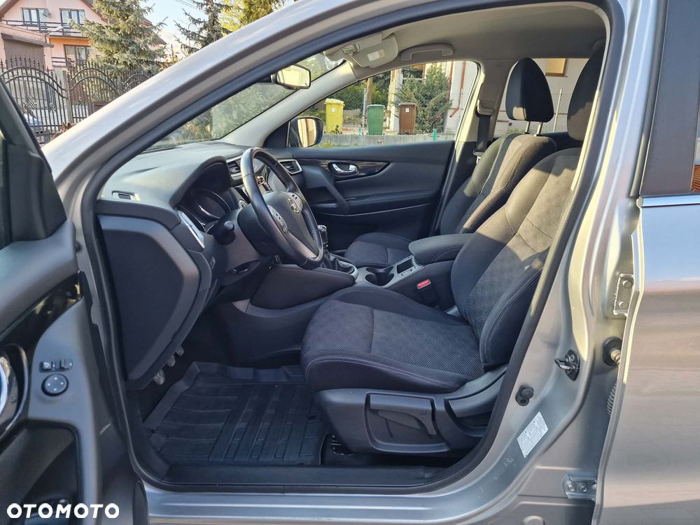 Nissan Qashqai 1.5 dCi DPF 360 - 14