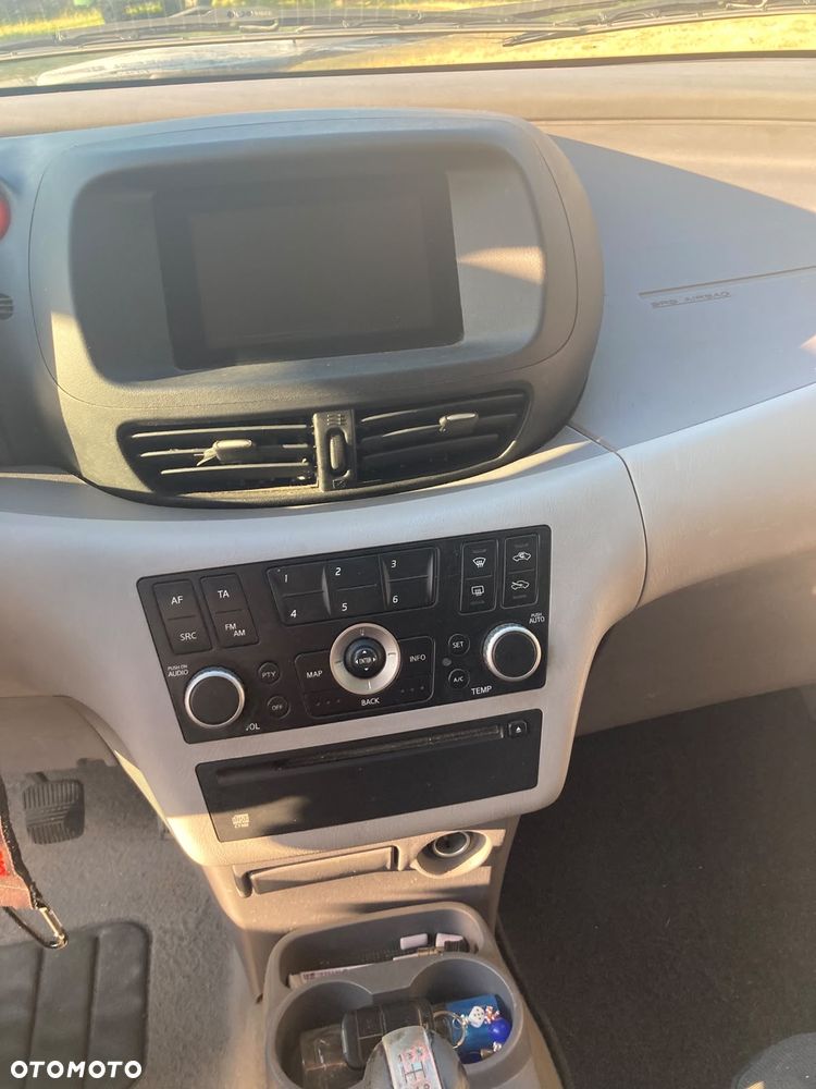 Nissan Almera - 32