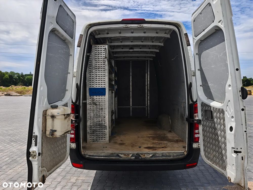 Mercedes-Benz Sprinter - 21