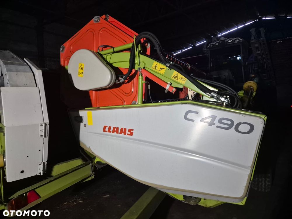 Claas Tucano 320 - 10